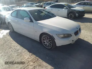 2010 BMW 3 Series 328i with VIN WBAWB3C58AP139280, listed as a IAAI auction lot 41390262 with 137,928 mi miles. Bid and sale history available at carsss.com. Image 1.