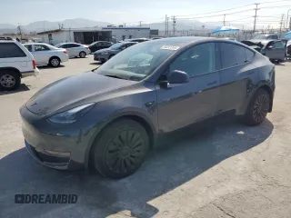 2024 Tesla Model Y with VIN 7SAYGDED3RF056534, listed as a Copart auction lot 54072355 with 5,491 mi miles and Clean Title. Bid and sale history available at DreamBid. Image 1.