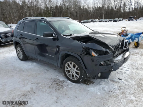 2017 Jeep Cherokee Latitude with VIN 1C4PJMCS4HD226417, listed as a Copart auction lot 87411384 with 216,525 mi miles and Salvage Title. Bid and sale history available at carsss.com. Image 4.
