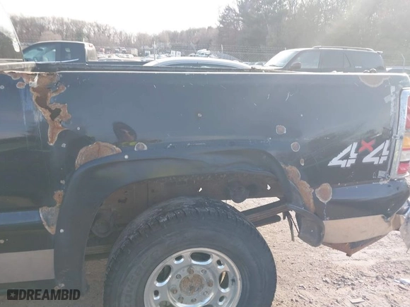 2005 GMC Sierra 1500HD SLT with VIN 1GTGK13U35F811518, listed as a IAAI auction lot 41436920 with NaN miles. Bid and sale history available at carsss.com. Image 20.