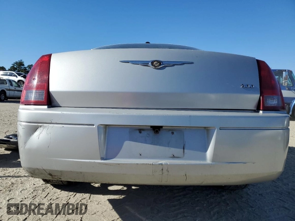 2006 Chrysler 300 with VIN 2C3KA43R36H418410, listed as a Copart auction lot 82543184 with 0 mi miles and Salvage Title. Bid and sale history available at carsss.com. Image 6.