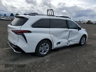2021 Toyota Sienna XSE with VIN 5TDDSKFC7MS037087, listed as a Copart auction lot 50401395 with 81,184 mi miles and Salvage Title. Bid and sale history available at carsss.com. Image 3.