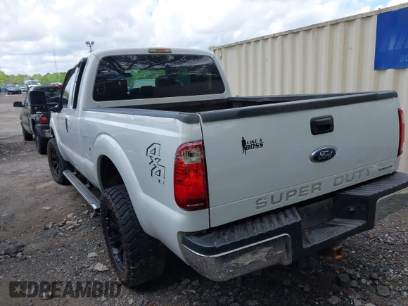 2012 Ford F-250 XL z VIN 1FT7X2B68CEC83648, wystawiony jako IAAI lot #42006789 z przebiegiem 322 286 mil mil oraz . Historia ofert i sprzedaży dostępna na DreamBid. Obrazek 3.
