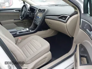 2020 Ford Fusion SE z VIN 3FA6P0LU2LR253612, wystawiony jako IAAI lot #41798850 z przebiegiem 58 219 mil mil oraz . Historia ofert i sprzedaży dostępna na DreamBid. Obrazek 5.