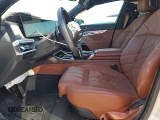 2023 BMW 7 Series 740i z VIN WBA23EH05PCN58157, wystawiony jako Copart lot #49460585 z przebiegiem Nie podano mil oraz Szkoda całkowita • Salvage title. Historia ofert i sprzedaży dostępna na DreamBid. Obrazek 7.