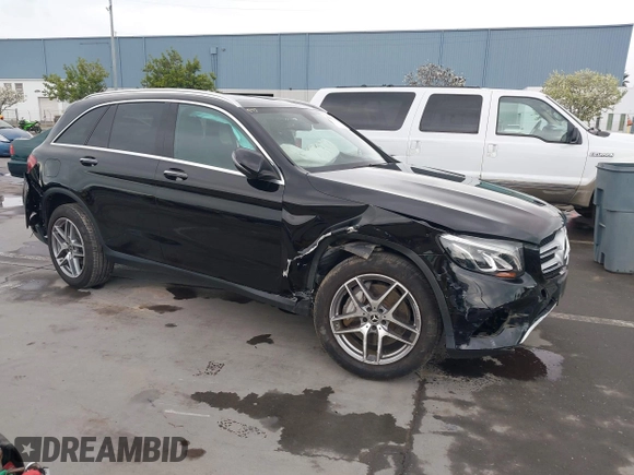 2019 Mercedes-Benz GLC 300 z VIN WDC0G4KBXKF593247, wystawiony jako IAAI lot #41913203 z przebiegiem 30 833 mil mil oraz . Historia ofert i sprzedaży dostępna na DreamBid. Obrazek 1.