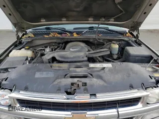 2001 Chevrolet Suburban LT with VIN 3GNFK16T11G209375, listed as a Copart auction lot 77907714 with 157,424 mi miles and Clean Title. Bid and sale history available at carsss.com. Image 12.
