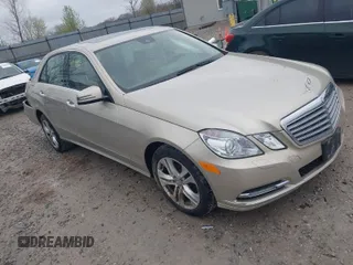 2011 Mercedes-Benz E-Class E 350 Luxury with VIN WDDHF8HB5BA324411, listed as a IAAI auction lot 42013185 with 157,489 mi miles. Bid and sale history available at carsss.com. Image 1.