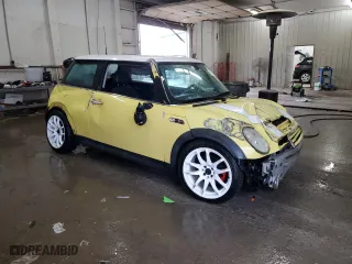 2004 MINI Cooper Hardtop S with VIN WMWRE33474TD85294, listed as a Copart auction lot 44317695 with 115,021 mi miles and Salvage Title. Bid and sale history available at carsss.com. Image 4.