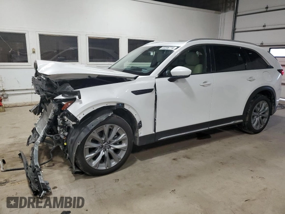 2024 Mazda CX-90 Premium z VIN JM3KKDHD8R1101691, wystawiony jako Copart lot #63206774 z przebiegiem 9 717 mil mil oraz Szkoda całkowita • Salvage title. Historia ofert i sprzedaży dostępna na DreamBid. Obrazek 1.