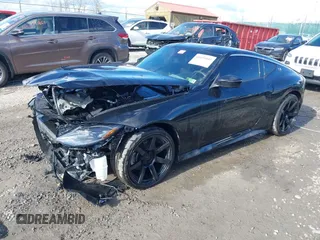 2023 Nissan Z Sport с VIN JN1BZ4AH6PM312226, выставлен на аукционе IAAI как лот 41659805 с пробегом 9 378 миль миль и . История ставок и продаж доступна на DreamBid. Изображение 2.