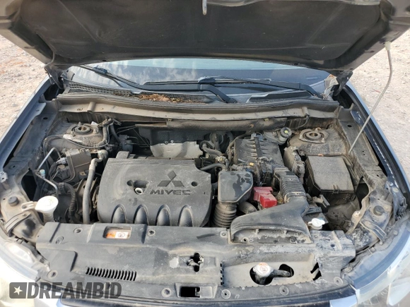 2015 Mitsubishi Outlander SE z VIN JA4AD3A36FZ010050, wystawiony jako Copart lot #56275555 z przebiegiem 171 045 mil mil oraz Szkoda całkowita • Salvage title. Historia ofert i sprzedaży dostępna na DreamBid. Obrazek 12.