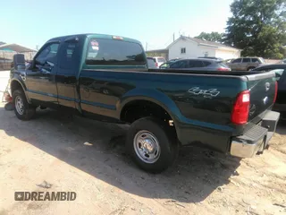 2010 Ford F-250 XL with VIN 1FTSX2BR2AEB33052, listed as a IAAI auction lot 42670640 with 197,585 mi miles and . Bid and sale history available at DreamBid. Image 3.