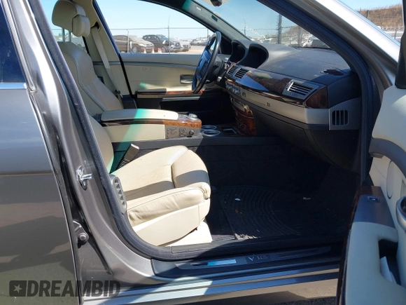 2008 BMW 7 Series 760Li with VIN WBAHN03588DD98977, listed as a IAAI auction lot 42836897 with 147,612 mi miles and . Bid and sale history available at DreamBid. Image 5.