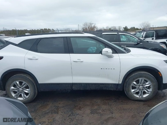 2022 Chevrolet Blazer LT with VIN 3GNKBHR40NS129421, listed as a IAAI auction lot 41724511 with 22,204 mi miles. Bid and sale history available at carsss.com. Image 14.