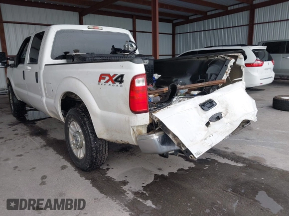 2015 Ford F-250 Lariat with VIN 1FT7W2B62FED25206, listed as a IAAI auction lot 42633364 with 199,283 mi miles and . Bid and sale history available at DreamBid. Image 18.