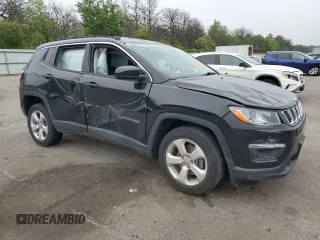 2020 Jeep Compass Latitude with VIN 3C4NJDBB8LT138319, listed as a Copart auction lot 58941325 with 32,620 mi miles and Salvage title. Bid and sale history available at DreamBid. Image 4.