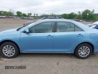 2012 Toyota Camry L z VIN 4T1BF1FK7CU561214, wystawiony jako IAAI lot #42286118 z przebiegiem 182 553 mil mil oraz . Historia ofert i sprzedaży dostępna na DreamBid. Obrazek 14.