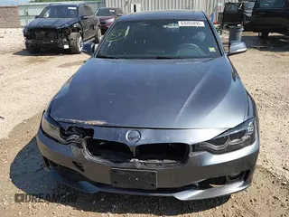 2014 BMW 3 Series 320i xDrive z VIN WBA3C3C52EP661263, wystawiony jako Copart lot #63203495 z przebiegiem 190 412 mil mil oraz Nie do naprawy • Non repairable. Historia ofert i sprzedaży dostępna na DreamBid. Obrazek 13.