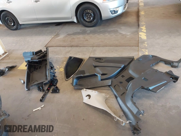 2020 Toyota Highlander LE with VIN 5TDBZRBH4LS020811, listed as a IAAI auction lot 42239163 with 88,757 mi miles and . Bid and sale history available at DreamBid. Image 12.
