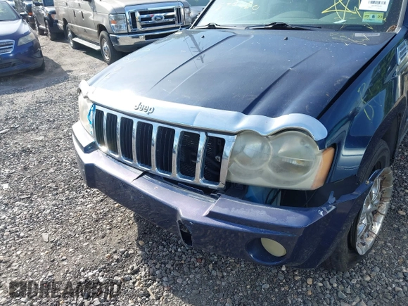 2005 Jeep Grand Cherokee Limited with VIN 1J4HR58N95C654792, listed as a IAAI auction lot 42354250 with Not provided miles and . Bid and sale history available at DreamBid. Image 6.
