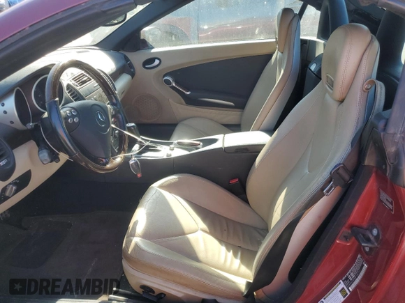 2008 Mercedes-Benz SLK-Class 3.0L with VIN WDBWK54F98F182210, listed as a Copart auction lot 80752924 with 117,956 mi miles and Salvage Title. Bid and sale history available at carsss.com. Image 7.
