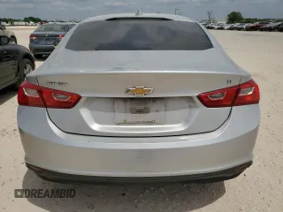 2018 Chevrolet Malibu LT z VIN 1G1ZD5ST8JF164569, wystawiony jako Copart lot #52809255 z przebiegiem 143 521 mil mil oraz Czysty tytuł • Clean title. Historia ofert i sprzedaży dostępna na DreamBid. Obrazek 6.
