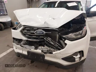 2019 Ford Edge SE z VIN 2FMPK3G99KBC24072, wystawiony jako IAAI lot #41831200 z przebiegiem 85 699 mil mil oraz . Historia ofert i sprzedaży dostępna na DreamBid. Obrazek 6.