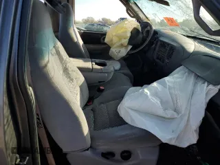 2002 Ford F-150 XL z VIN 2FTRF18W12CA41575, wystawiony jako Copart lot #75248554 z przebiegiem Nie podano mil oraz Szkoda całkowita • Salvage title. Historia ofert i sprzedaży dostępna na DreamBid. Obrazek 10.