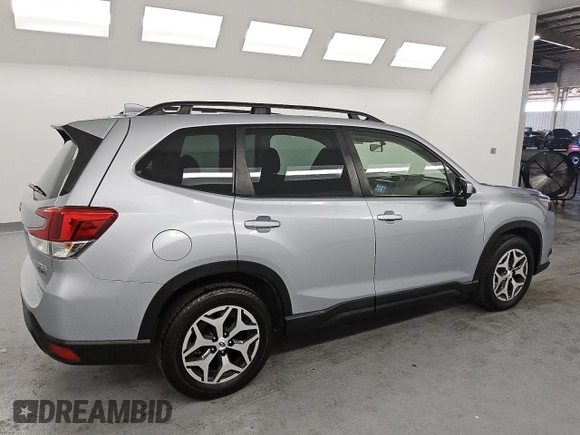 2023 Subaru Forester Premium with VIN JF2SKAEC8PH446664, listed as a Copart auction lot 62329525 with 58,055 mi miles and Clean title. Bid and sale history available at DreamBid. Image 3.