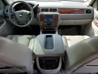 2009 Chevrolet Avalanche LT w/2LT with VIN 3GNFK22029G265256, listed as a Copart auction lot 70386404 with 175,103 mi miles and Salvage Title. Bid and sale history available at carsss.com. Image 8.