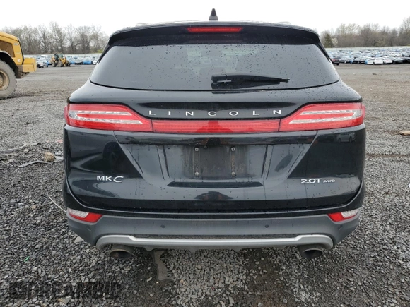 2017 Lincoln MKC Premiere with VIN 5LMCJ1D97HUL33754, listed as a Copart auction lot 53035365 with 136,081 mi miles and Salvage Title. Bid and sale history available at carsss.com. Image 6.