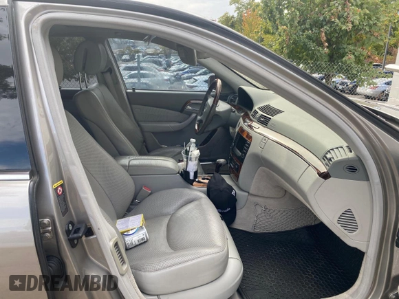 2005 Mercedes-Benz S-Class 5.0L with VIN WDBNG75J35A460118, listed as a Copart auction lot 77103084 with 99,573 mi miles and Clean Title. Bid and sale history available at carsss.com. Image 5.