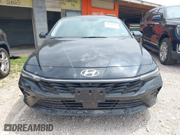 2024 Hyundai Elantra Limited z VIN KMHLP4DG2RU681562, wystawiony jako IAAI lot #41928636 z przebiegiem 23 247 mil mil oraz . Historia ofert i sprzedaży dostępna na DreamBid. Obrazek 12.