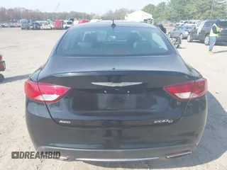 2015 Chrysler 200 C z VIN 1C3CCCEG0FN553629, wystawiony jako IAAI lot #41994143 z przebiegiem 75 774 mil mil oraz . Historia ofert i sprzedaży dostępna na DreamBid. Obrazek 16.