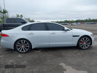 2018 Jaguar XF with VIN SAJBG4FV9JCY55697, listed as a IAAI auction lot 41406469 with 55,572 mi miles and . Bid and sale history available at DreamBid. Image 14.