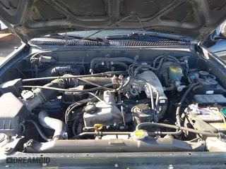 1998 Toyota 4Runner with VIN JT3GM84R6W0028070, listed as a IAAI auction lot 41850921 with 176,871 mi miles. Bid and sale history available at carsss.com. Image 6.