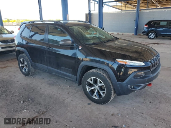 2015 Jeep Cherokee Trailhawk z VIN 1C4PJMBB9FW626895, wystawiony jako Copart lot #54787895 z przebiegiem 108 339 mil mil oraz Szkoda całkowita • Salvage title. Historia ofert i sprzedaży dostępna na DreamBid. Obrazek 4.