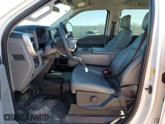 2023 Ford F-250 XL with VIN 1FT7W2BT1PEC41997, listed as a Copart auction lot 43519725 with 50,496 mi miles and Salvage Title. Bid and sale history available at DreamBid. Image 7.