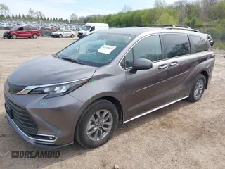 2024 Toyota Sienna XLE z VIN 5TDYSKFC5RS139626, wystawiony jako IAAI lot #42149627 z przebiegiem 10 148 mil mil oraz . Historia ofert i sprzedaży dostępna na DreamBid. Obrazek 2.