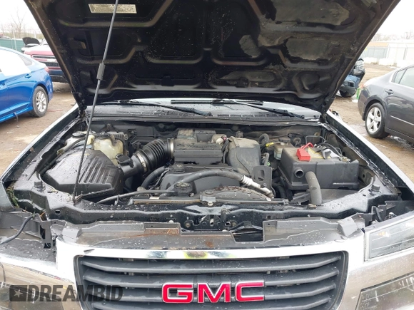 2006 GMC Canyon SLE1 with VIN 1GTDT136168209899, listed as a IAAI auction lot 42003200 with 120,285 mi miles. Bid and sale history available at carsss.com. Image 10.