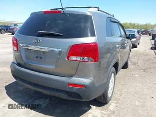 2011 Kia Sorento LX with VIN 5XYKT4A15BG175047, listed as a IAAI auction lot 42161402 with 102,509 mi miles and . Bid and sale history available at DreamBid. Image 4.