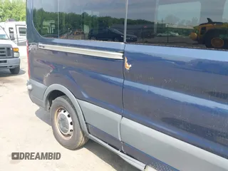 2016 Ford Transit XL z VIN 1FBAX2CM6GKA55226, wystawiony jako IAAI lot #42496468 z przebiegiem 155 375 mil mil oraz . Historia ofert i sprzedaży dostępna na DreamBid. Obrazek 6.