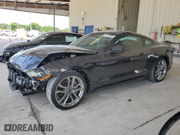 2022 Ford Mustang GT with VIN 1FA6P8CF9N5133831, listed as a Copart auction lot 61574865 with 18,621 mi miles and Salvage title. Bid and sale history available at DreamBid. Image 1.