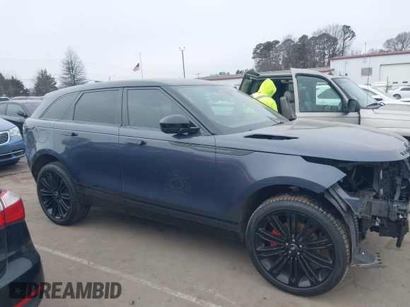 2025 Land Rover Range Rover Velar Dynamic SE with VIN SALYL2EX9SA398049, listed as a IAAI auction lot 41375784 with 7,985 mi miles and . Bid and sale history available at DreamBid. Image 13.
