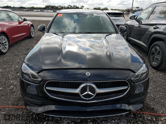 2025 Mercedes-Benz C 300 with VIN W1KAF4GBXSR252554, listed as a Copart auction lot 52370245 with 1,401 mi miles and Salvage Title. Bid and sale history available at DreamBid. Image 5.