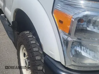 2013 Ford F-250 XL z VIN 1FDBF2B68DEB48275, wystawiony jako IAAI lot #42512434 z przebiegiem 434 130 mil mil oraz . Historia ofert i sprzedaży dostępna na DreamBid. Obrazek 10.