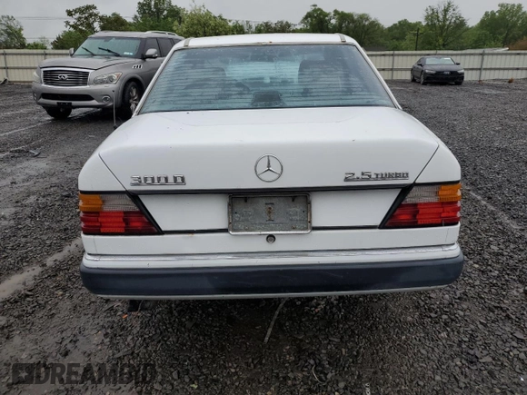 1990 Mercedes-Benz 300 with VIN WDBEB28D0LB224203, listed as a Copart auction lot 56349565 with 239,773 mi miles and Clean Title. Bid and sale history available at DreamBid. Image 6.