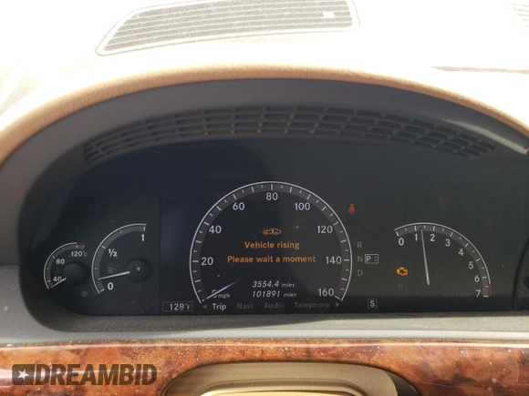 2007 Mercedes-Benz S 550 with VIN WDDNG86X87A115685, listed as a Copart auction lot 51022645 with 101,891 mi miles and Salvage Title. Bid and sale history available at DreamBid. Image 9.