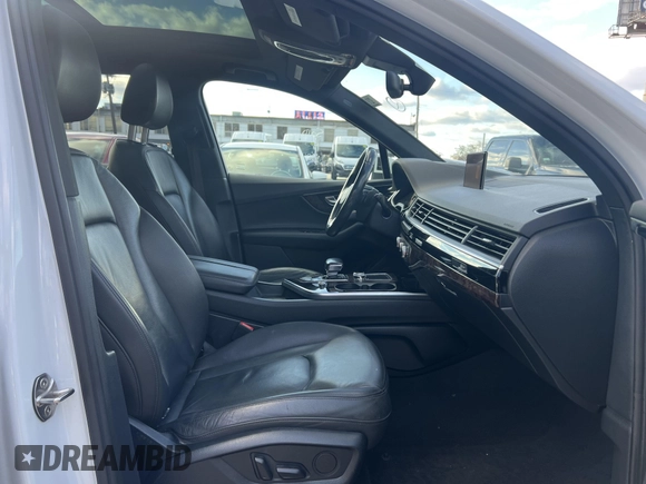 2017 Audi Q7 Premium Plus z VIN WA1LAAF72HD005719, wystawiony jako IAAI lot #42019701 z przebiegiem 154 276 mil mil oraz . Historia ofert i sprzedaży dostępna na DreamBid. Obrazek 5.